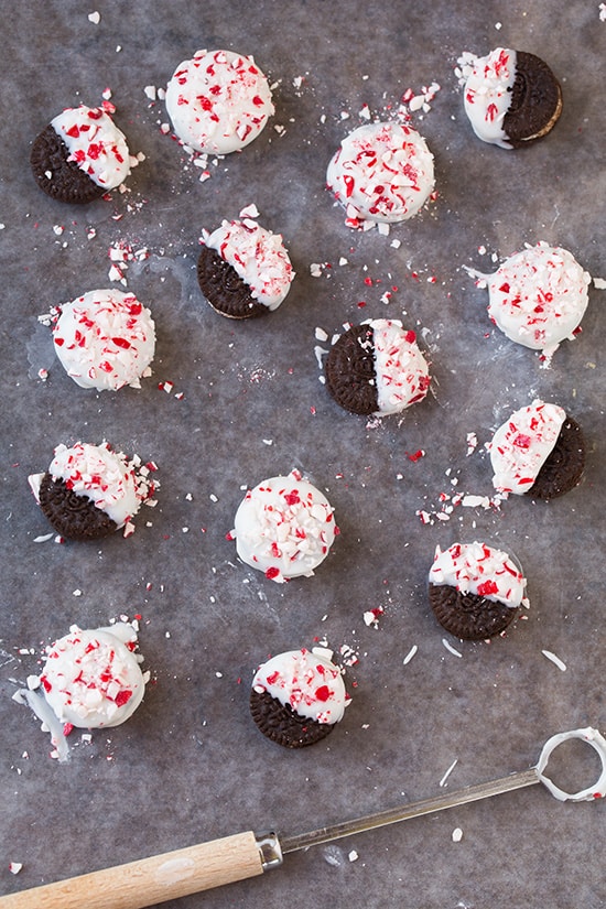 Peppermint White Chocolate Dipped Mini Oreos | Cooking Classy