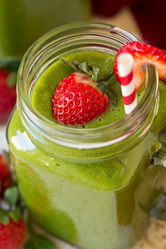 Strawberry Spinach Green Smoothie | Cooking Classy