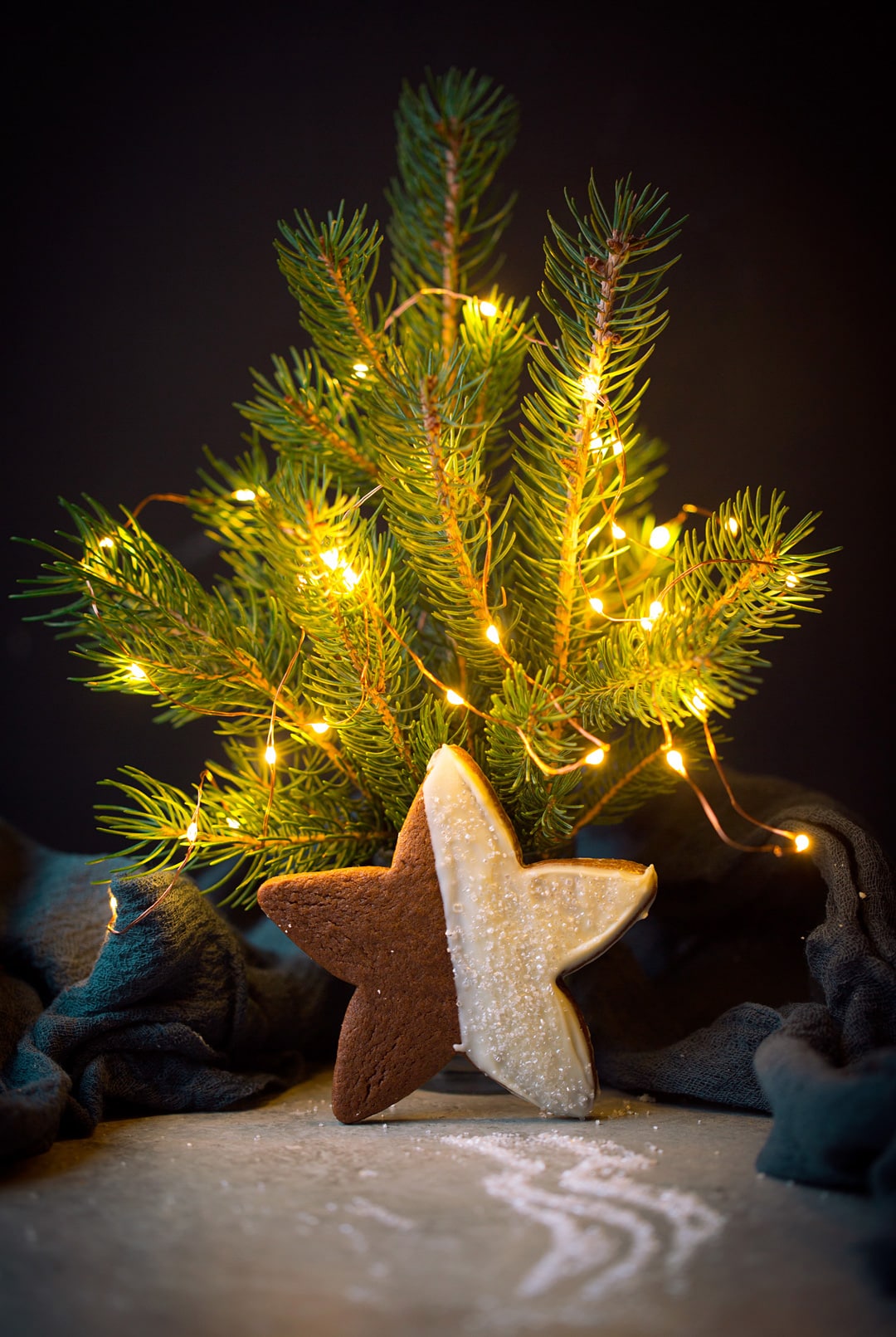 White Chocolate Gingerbread Star Cookies