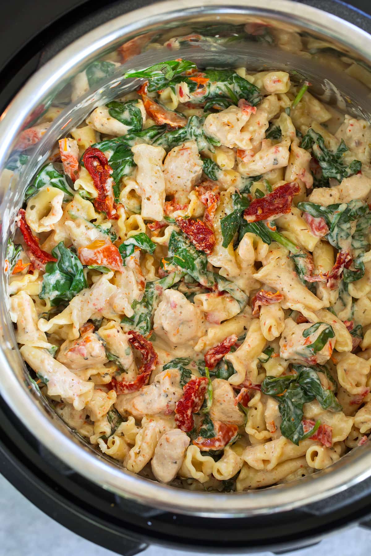 Instant Pot Creamy Tuscan Chicken Pasta