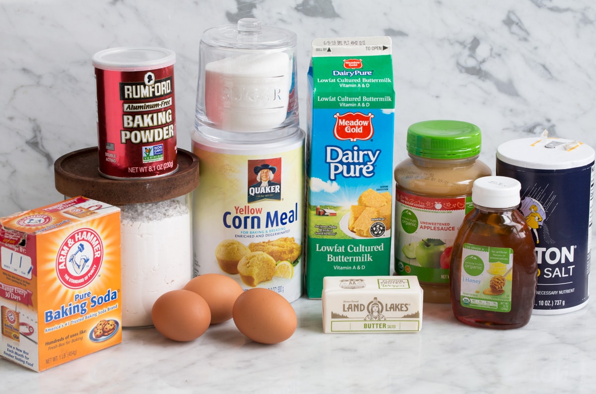 Best Cornbread - deliciously soft and flavorful, moist, and perfect side to a comforting meal. #cornbread Cornbread ingredients