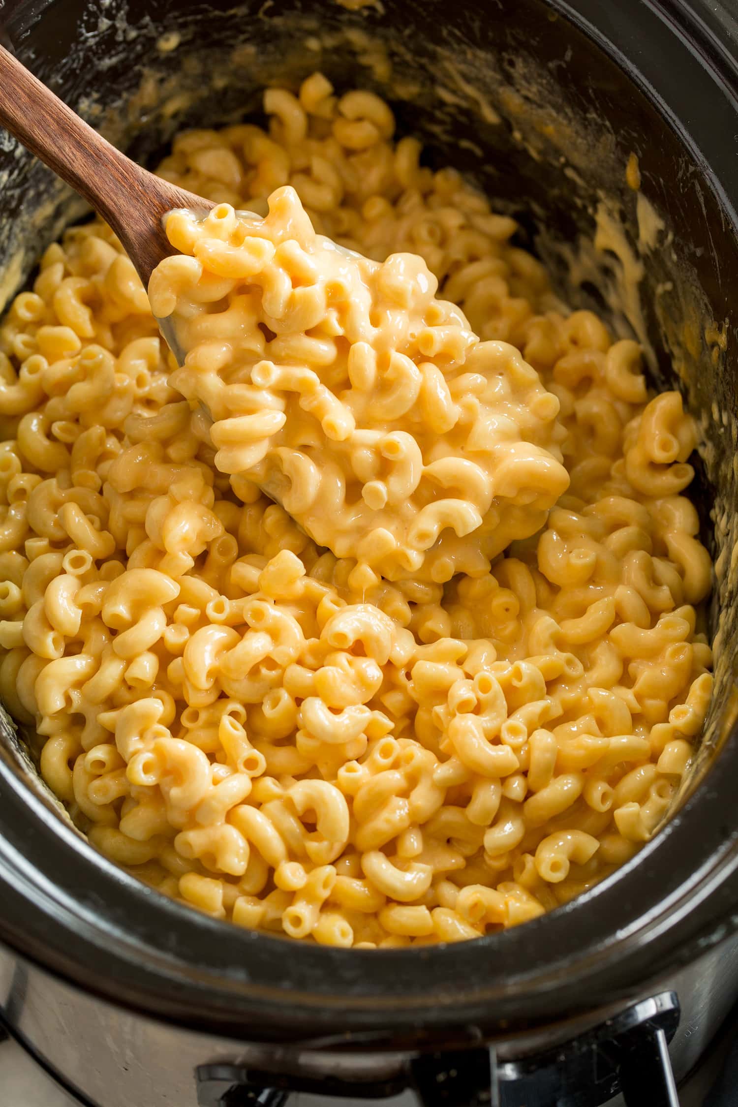 Crockpot Mac and Cheese Scoop of macaroni and cheese.