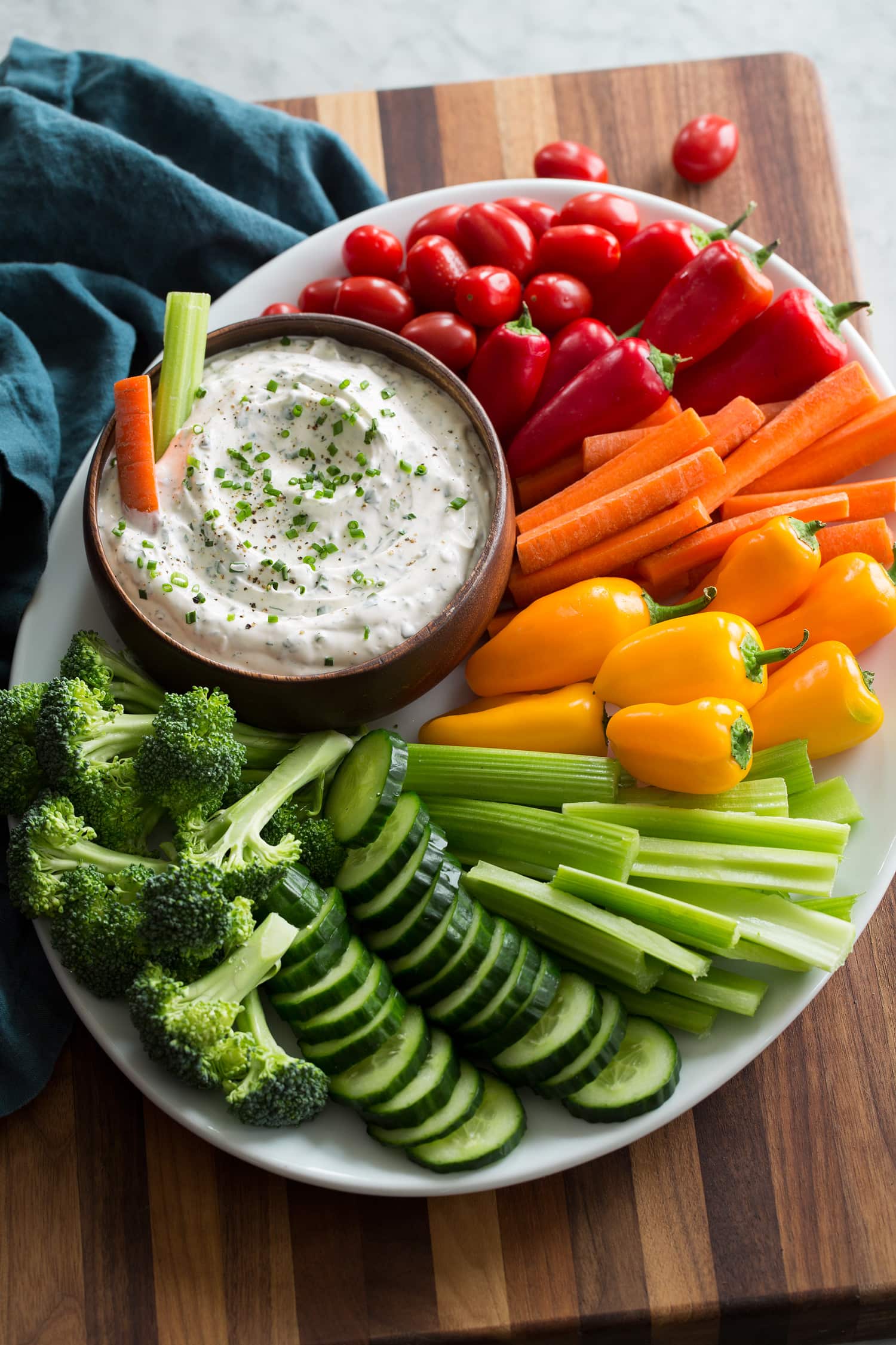 Ranch Dip Vegetable dip with fresh vegetable tray.