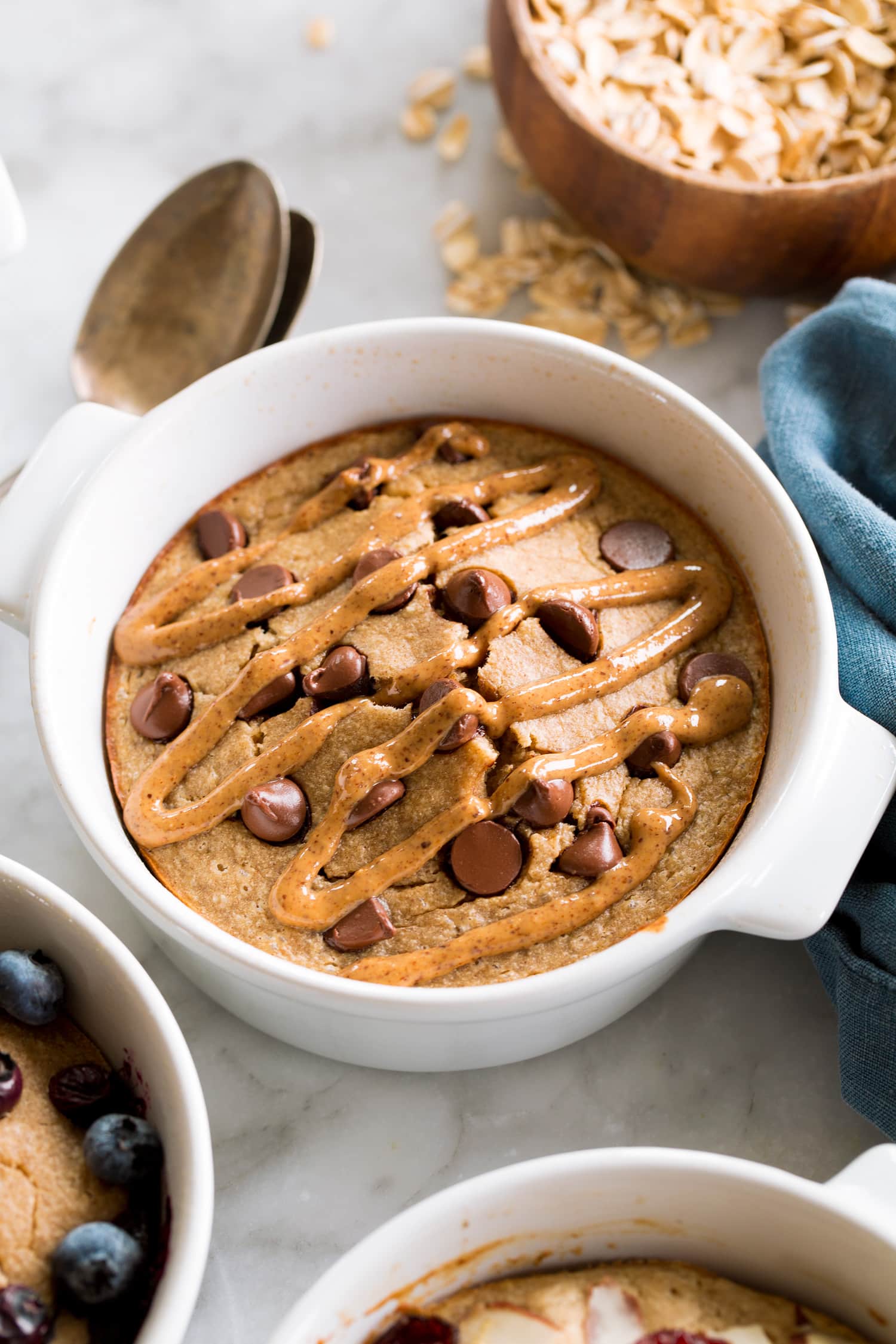 Baked Oats Chocolate chip almond butter baked oats.